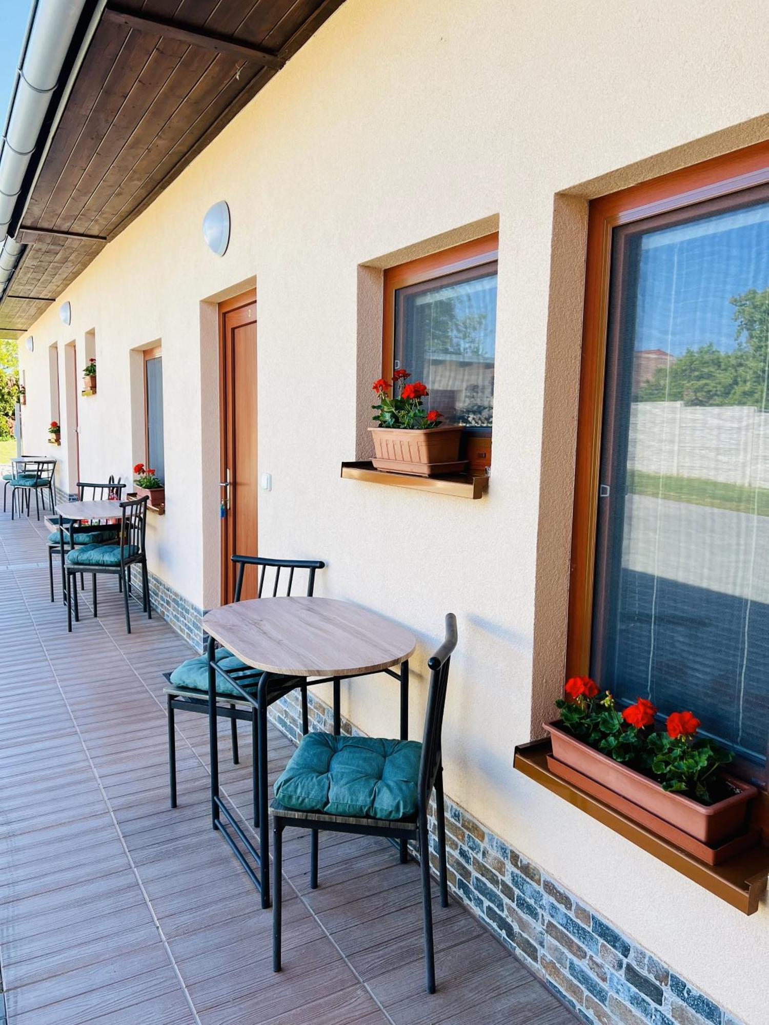 Emilia Apartment Novy Saldorf
